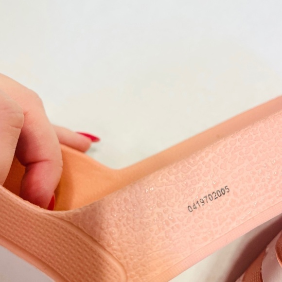 Adidas Adilette Aqua Slide Sandals in Wonder Mauve Peach Size 6 - Picture 6 of 9